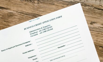 Building Business Credit the Right Way: How to Separate It from Personal Credit and Avoid Common Pitfalls